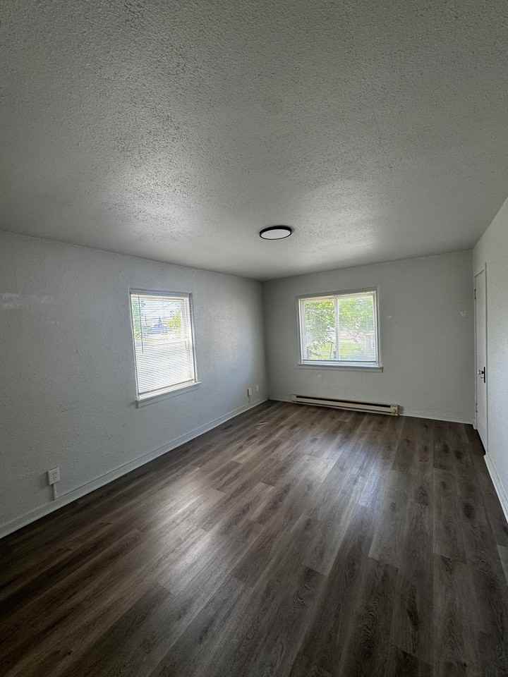 4022 Walker Ave #4 - Photo 2 of 6