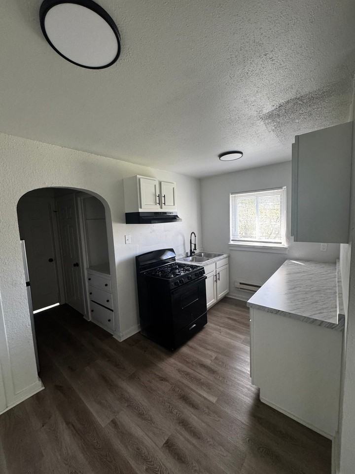 4022 Walker Ave #4 - Photo 3 of 6