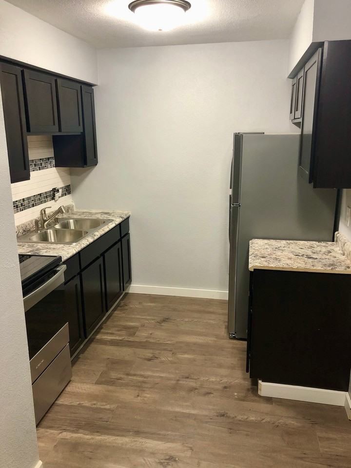 1131 Spencer St #4 - Photo 6 of 7