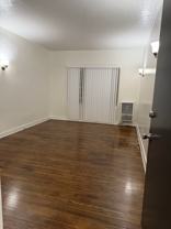 636 N Plymouth Blvd - Photo 1 of 1