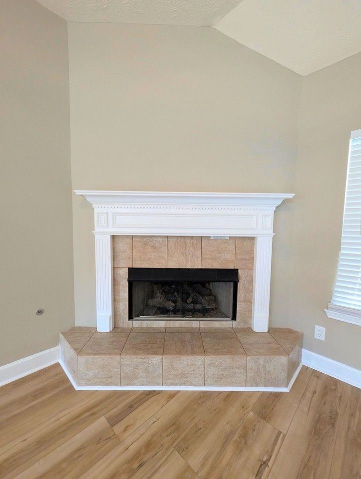 223 S Springfield Dr - Photo 6 of 22
