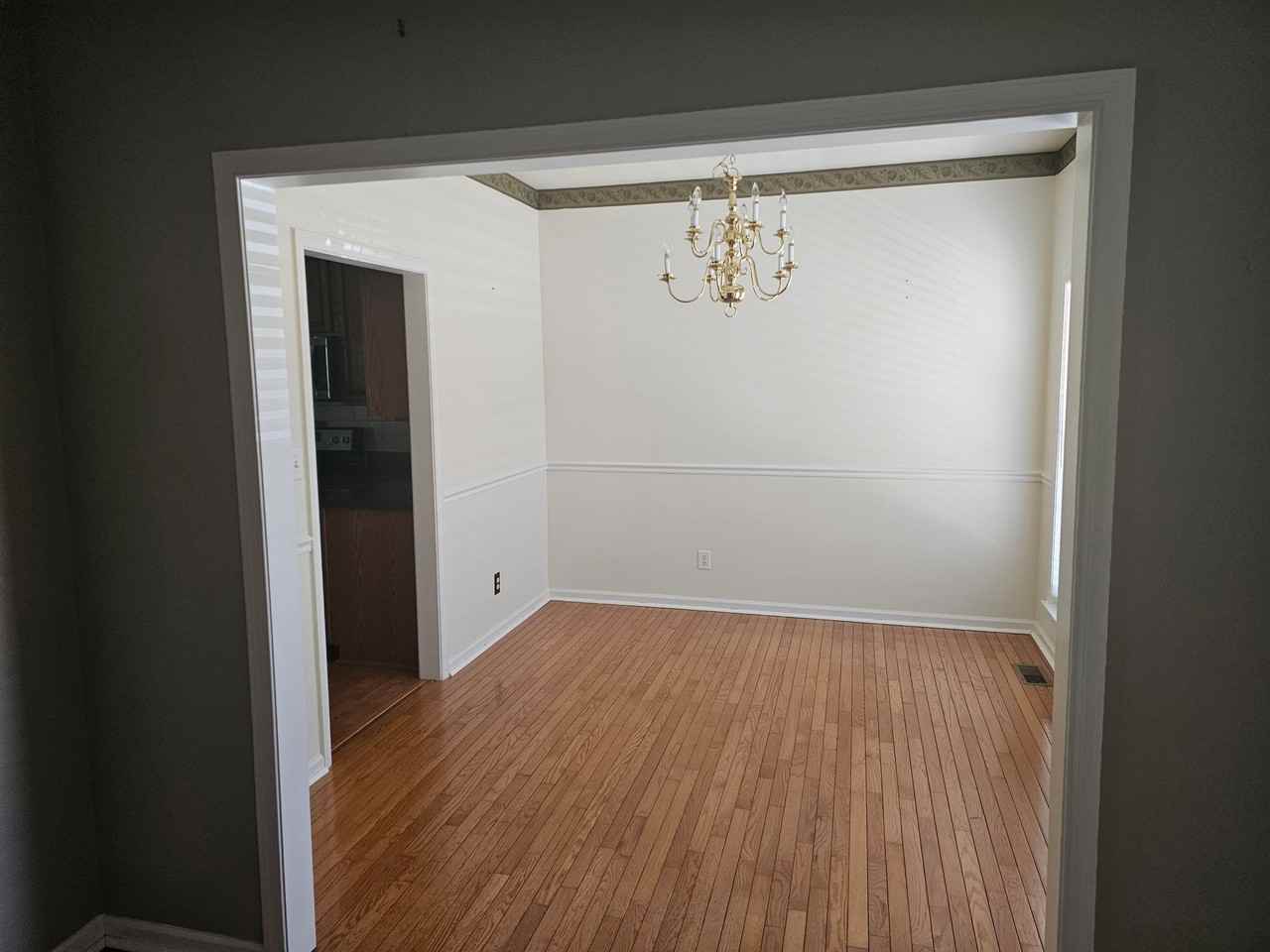 9823 Minuteman Ct - Photo 3 of 20