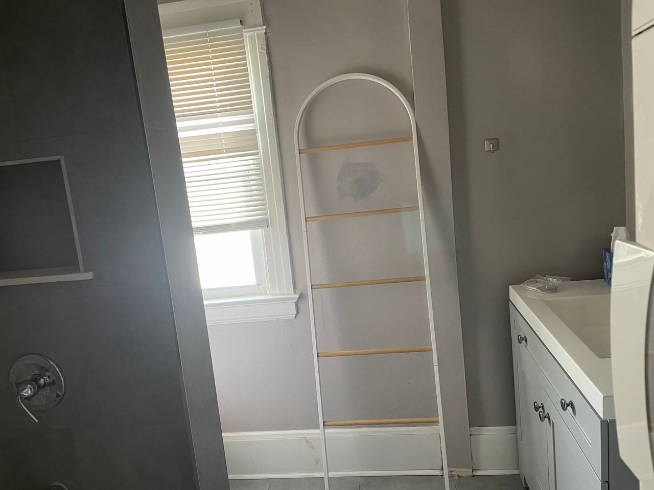 336 Melville St - Photo 6 of 7