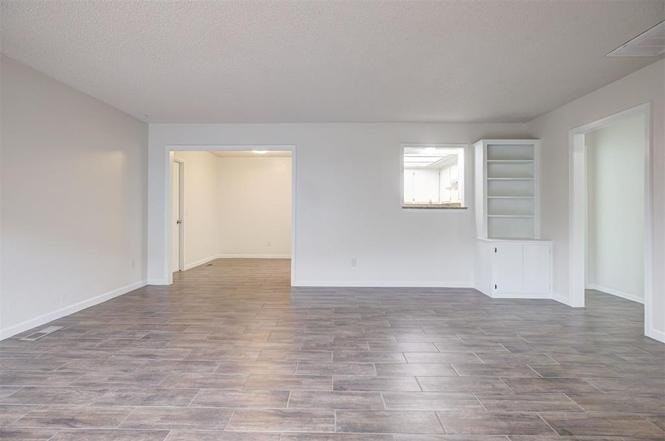 9021 N Rockwell Dr - Photo 5 of 20