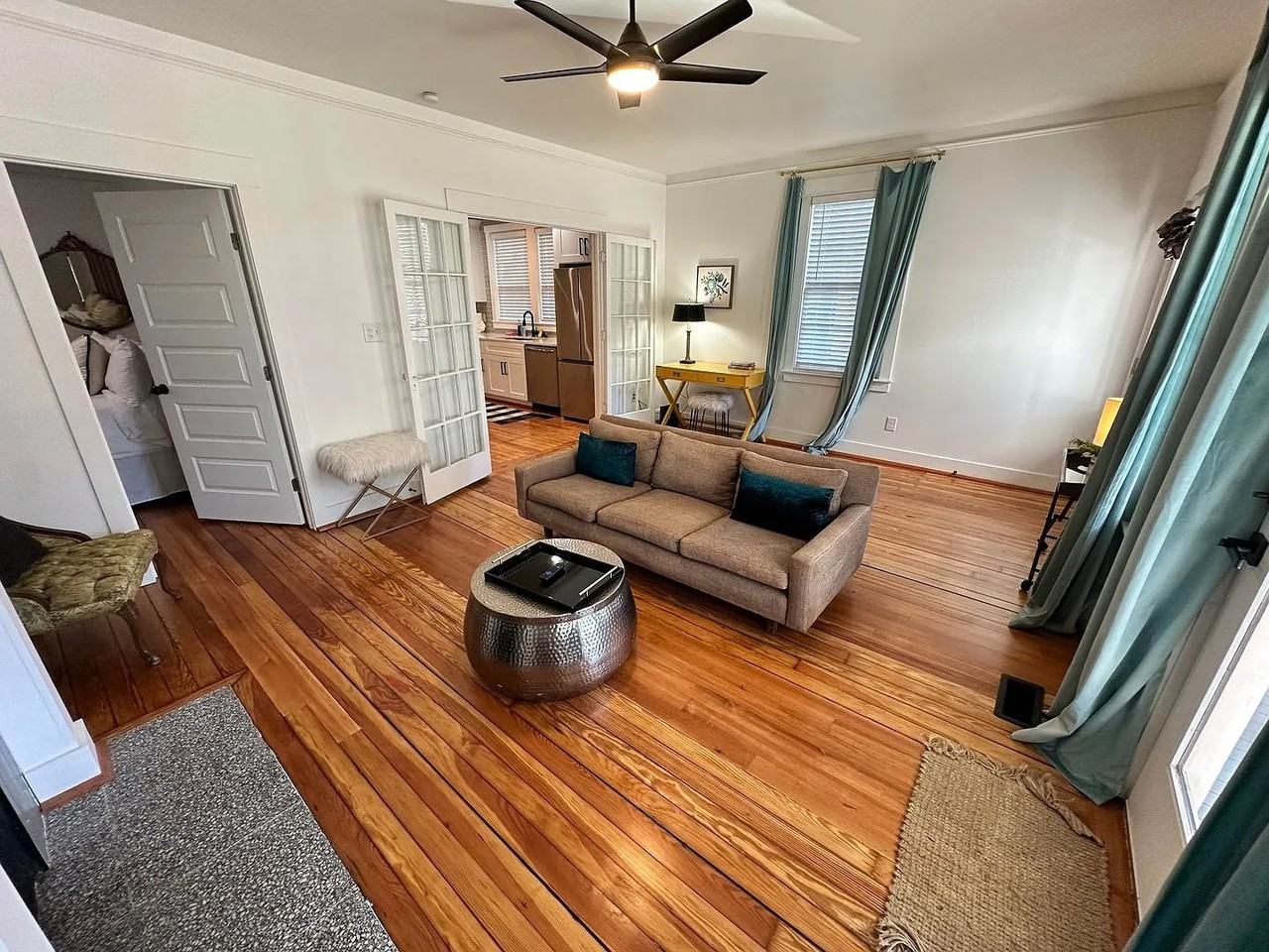 408 E 40th St #410 - Photo 4 of 16