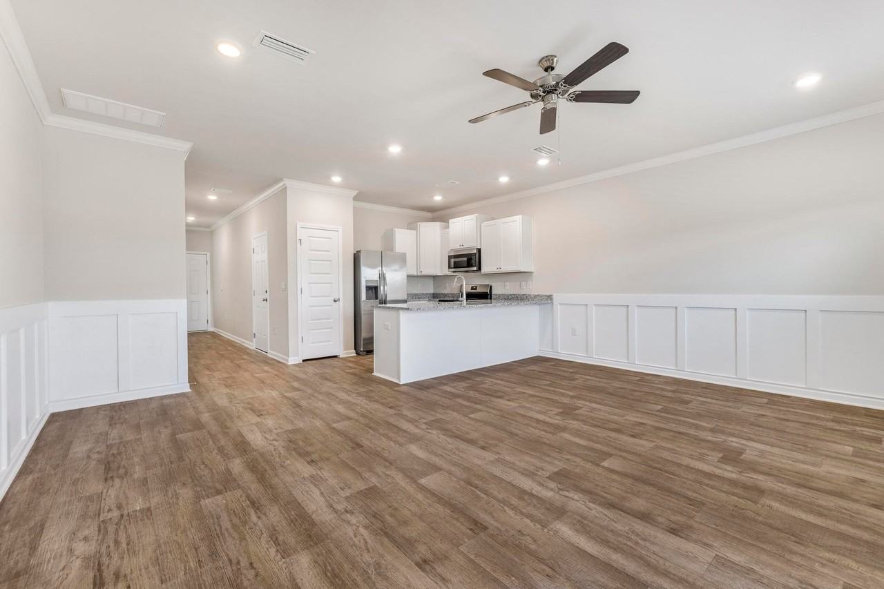 32231 Emanicipation Cir - Photo 4 of 20