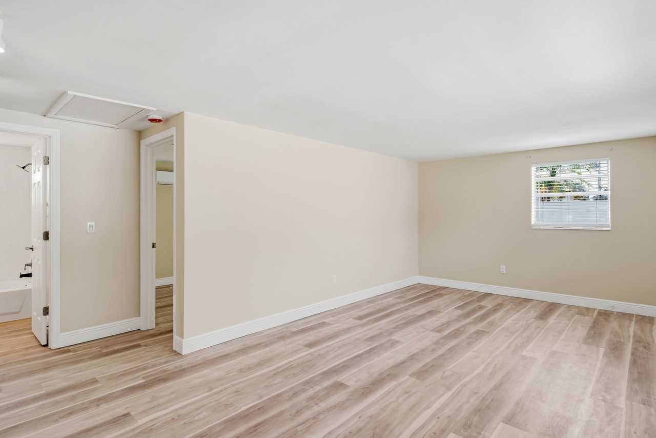 263 148th Ave E #1 - Photo 7 of 20