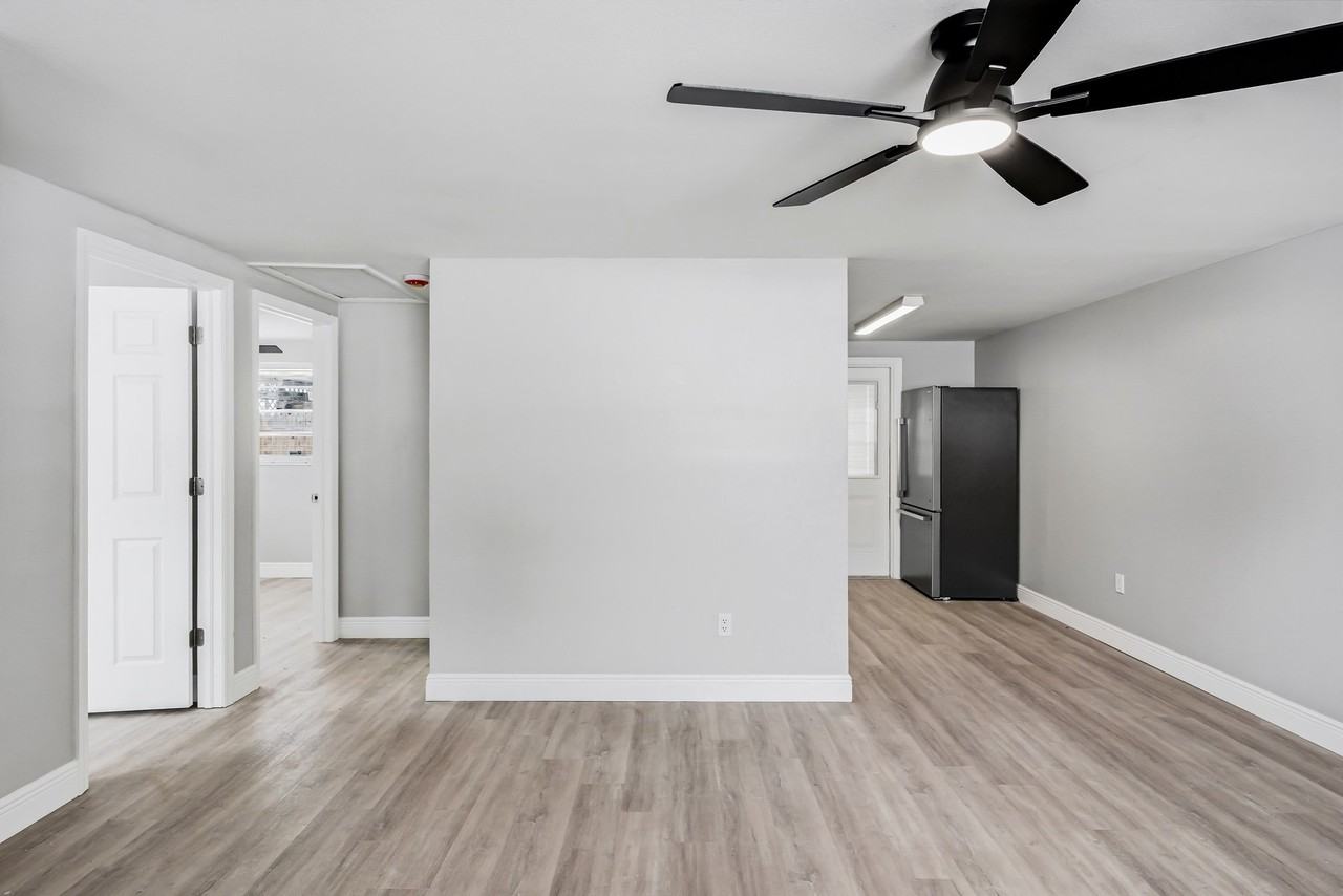263 148th Ave E #2 - Photo 3 of 20