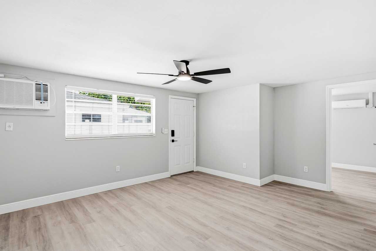 263 148th Ave E #2 - Photo 5 of 20