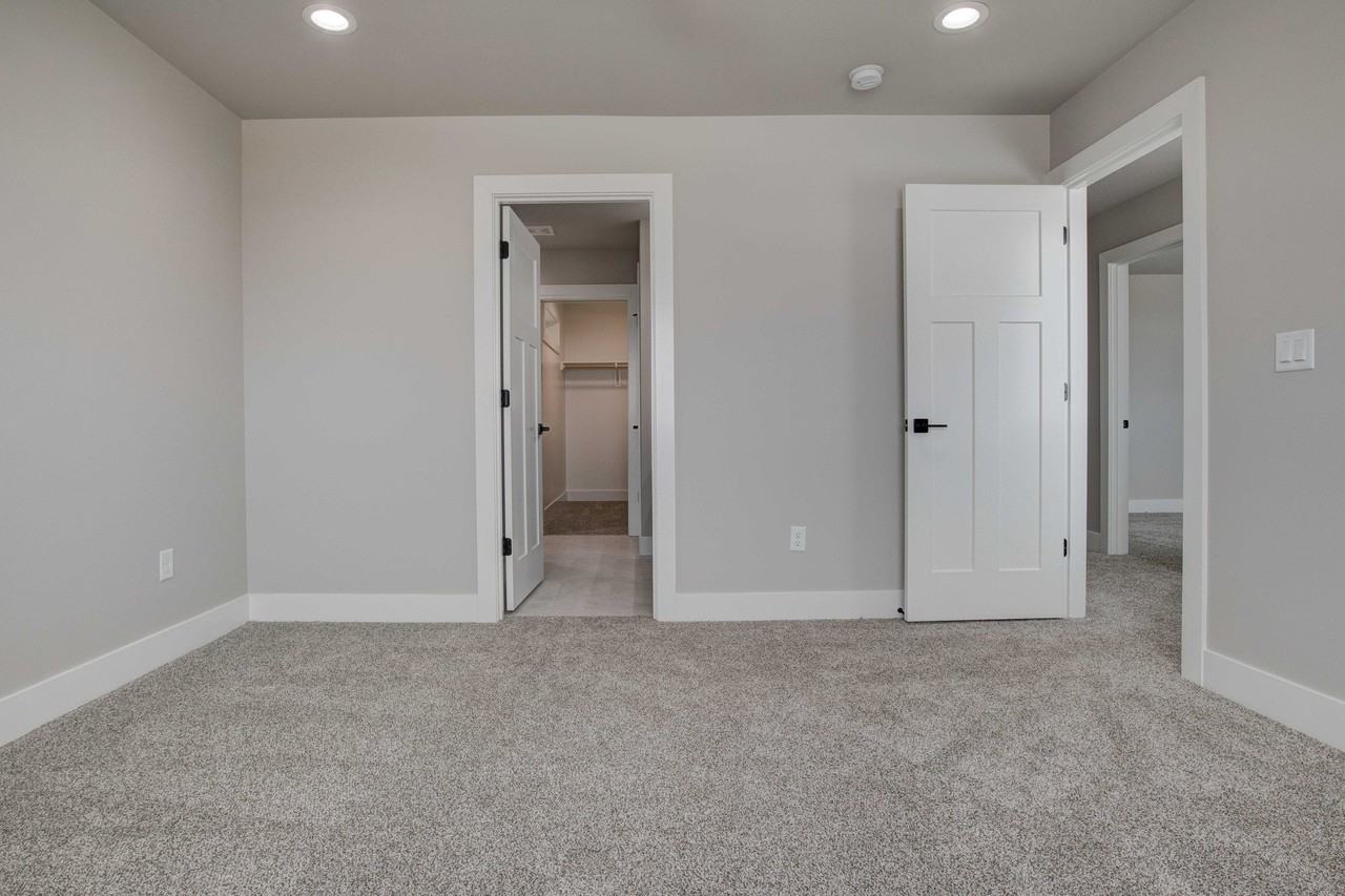 782 Rio Vista Loop - Photo 7 of 9