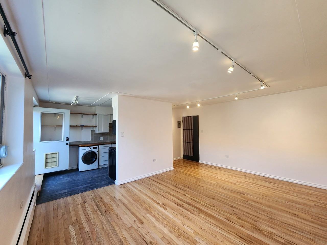 656 N Logan St #1 - Photo 4 of 6