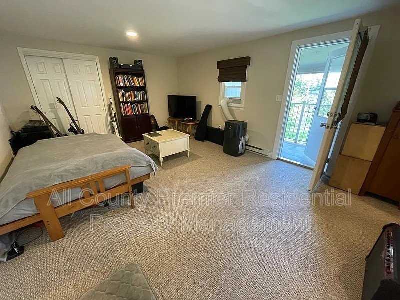 4 Stockton Sergeantsville Rd #3 - Photo 5 of 9