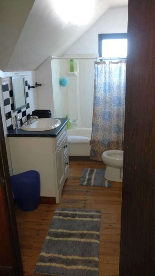 521 W 10th St #3 - Photo 6 of 16
