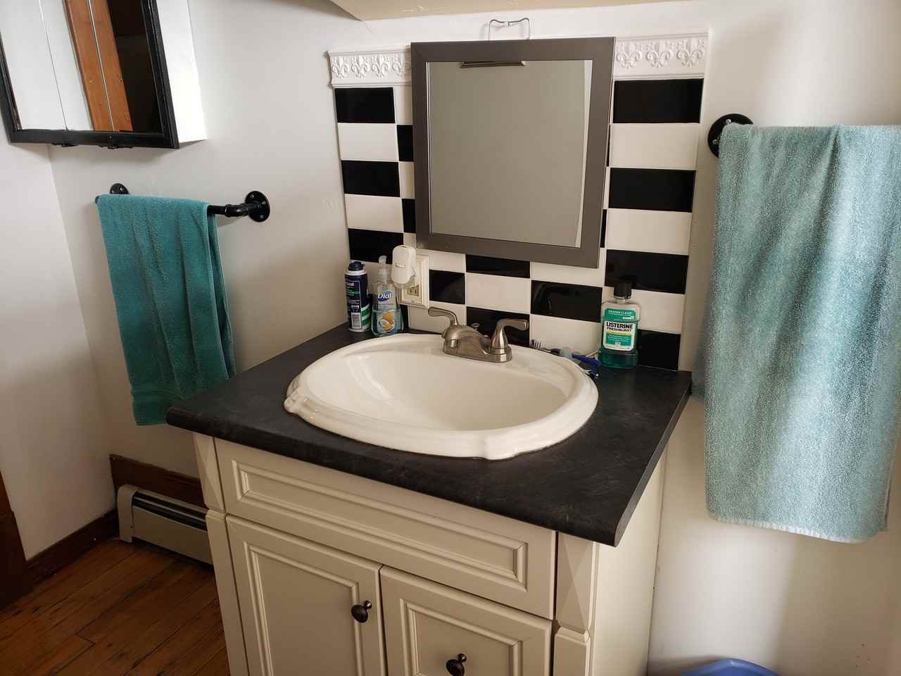 521 W 10th St #3 - Photo 7 of 16