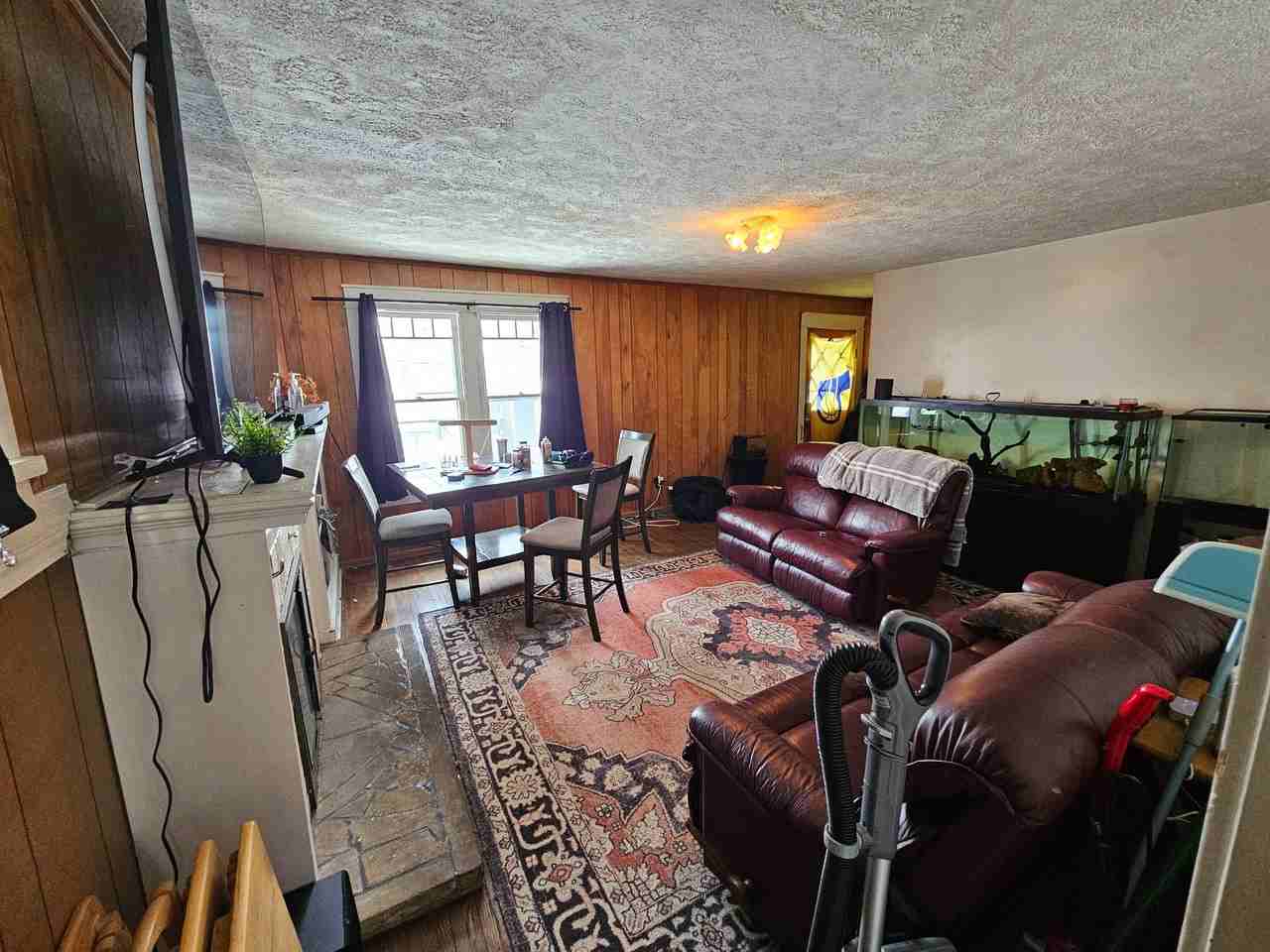 318 E Smith Ave - Photo 3 of 13