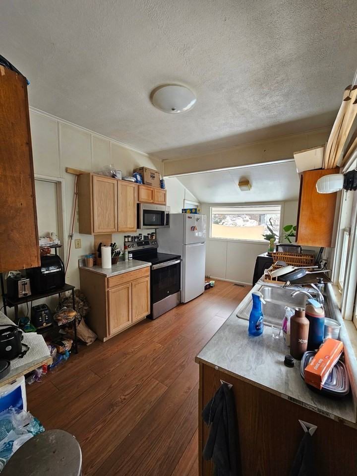 318 E Smith Ave - Photo 4 of 13