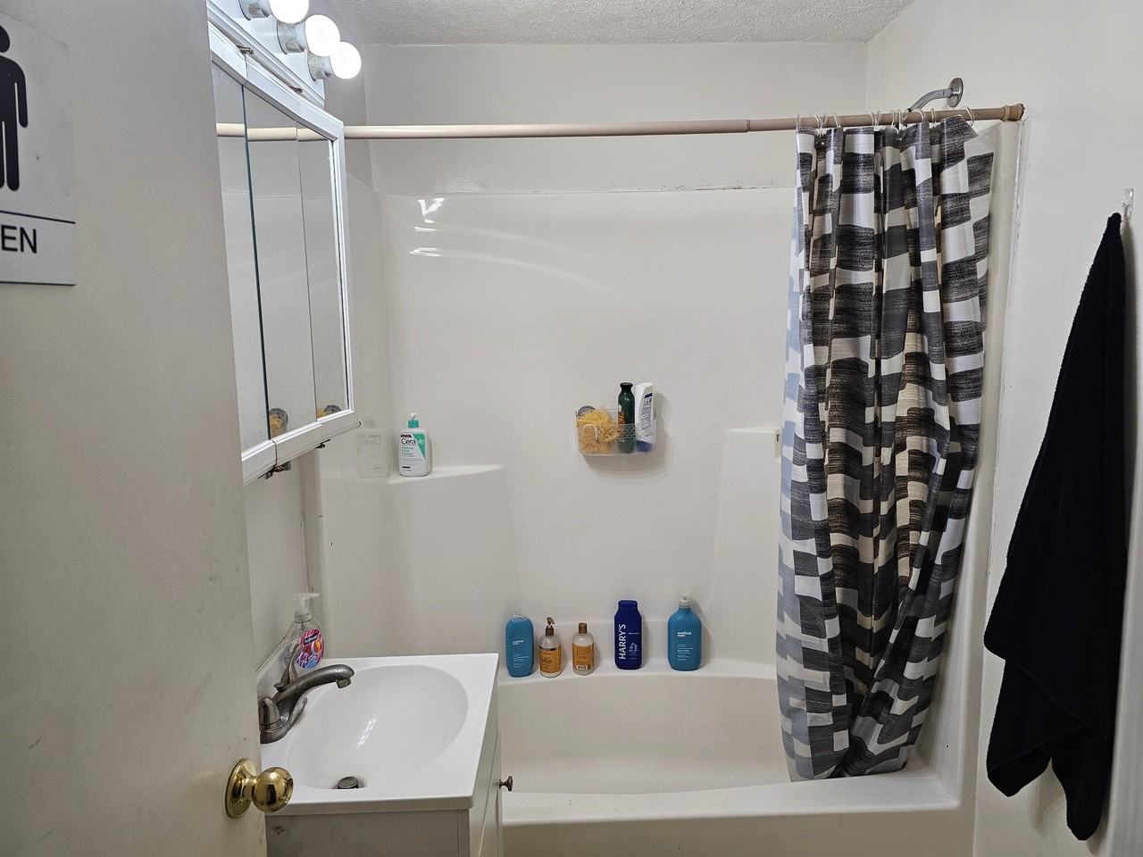 318 E Smith Ave - Photo 6 of 13