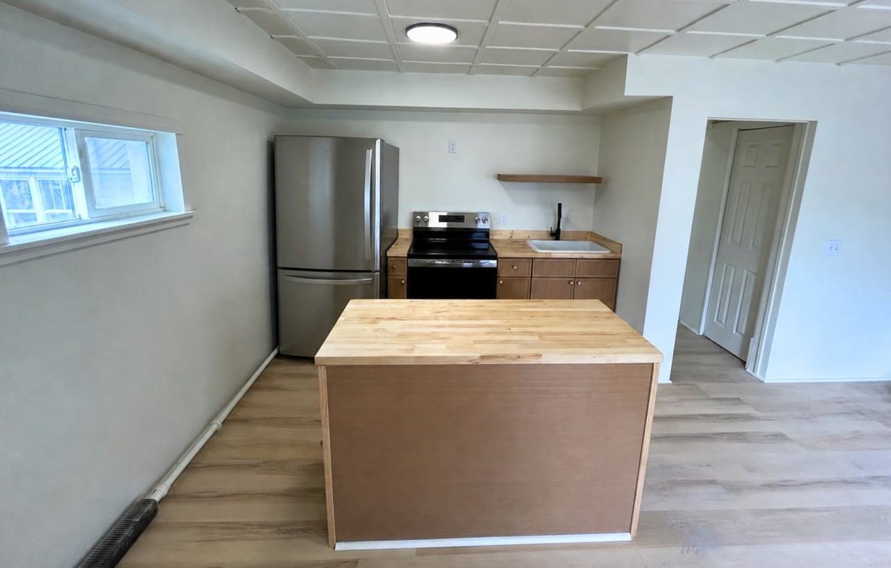 404 Maple St #3 - Photo 3 of 4