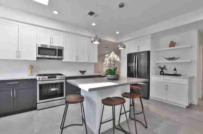 5953 Shawcroft Dr - Photo 3 of 20