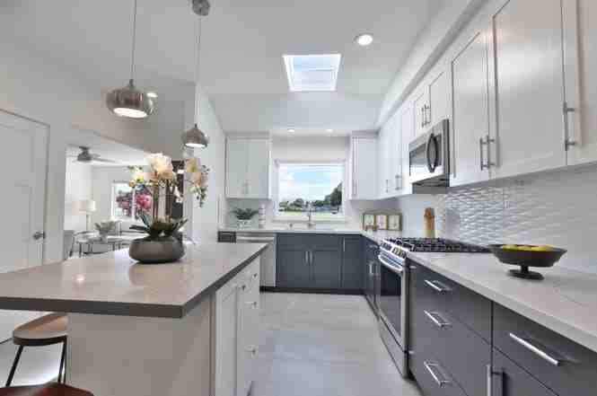 5953 Shawcroft Dr - Photo 4 of 20