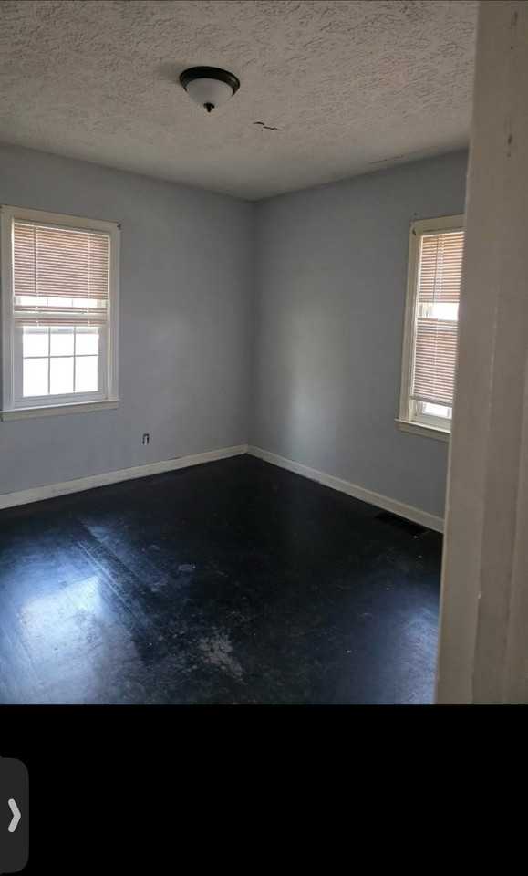1320 S 19th St - Photo 5 of 11