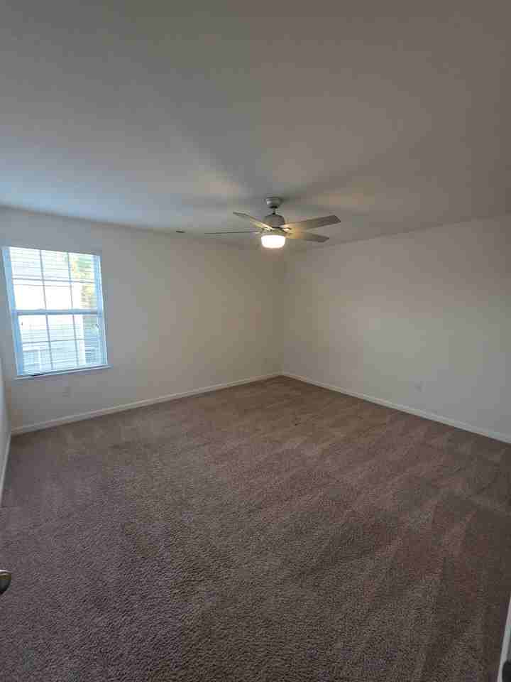 536 Botanical Ct - Photo 4 of 7