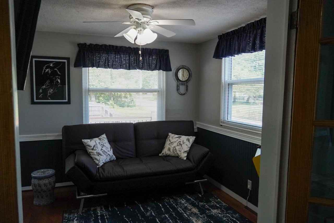 320 Cedar Dr - Photo 5 of 20