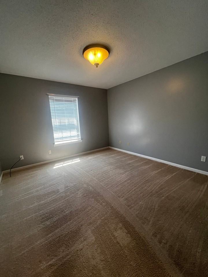 1110 3rd Loop Rd #H - Photo 6 of 18