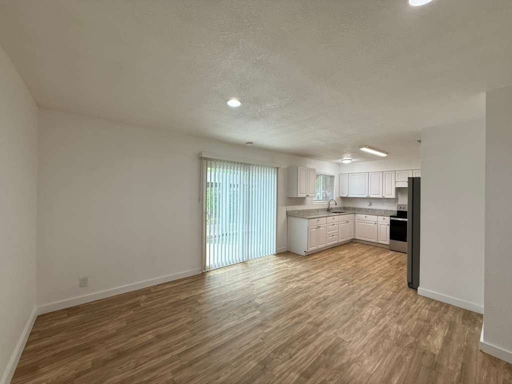 7318 Glen Trl - Photo 6 of 16