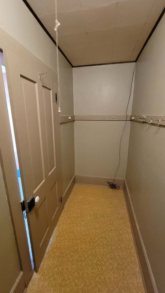 1150 Mckinley St #B - Photo 3 of 11
