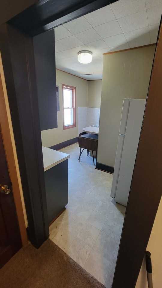 1150 Mckinley St #B - Photo 6 of 11