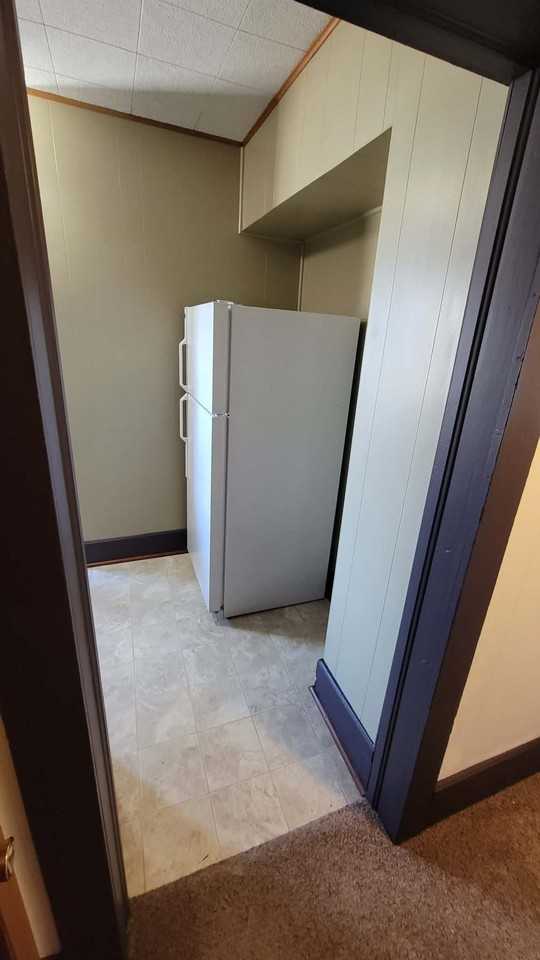1150 Mckinley St #B - Photo 7 of 11