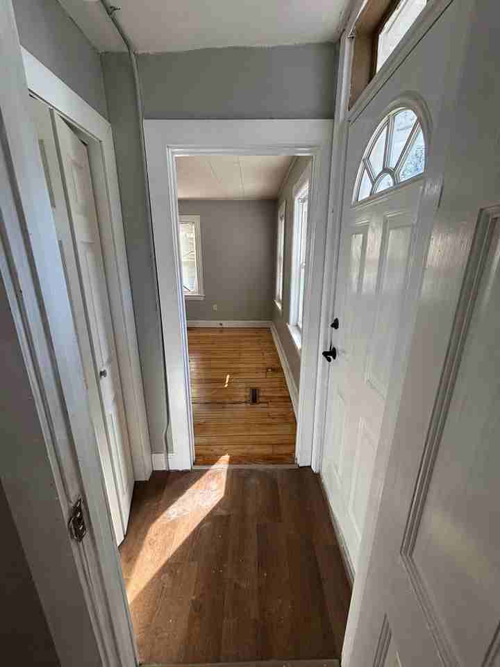 50 Adelaide Ave #1 - Photo 2 of 17