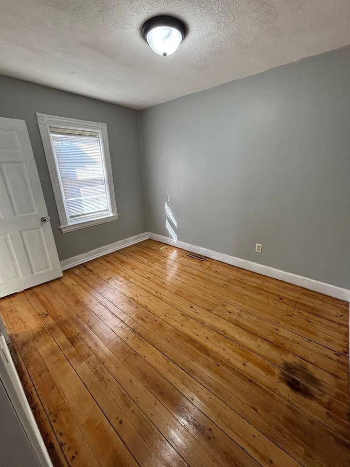 50 Adelaide Ave #1 - Photo 4 of 17