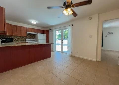 3218 Harriet Ave - Photo 4 of 14