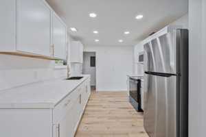 featured image of 3706 S Park Rd