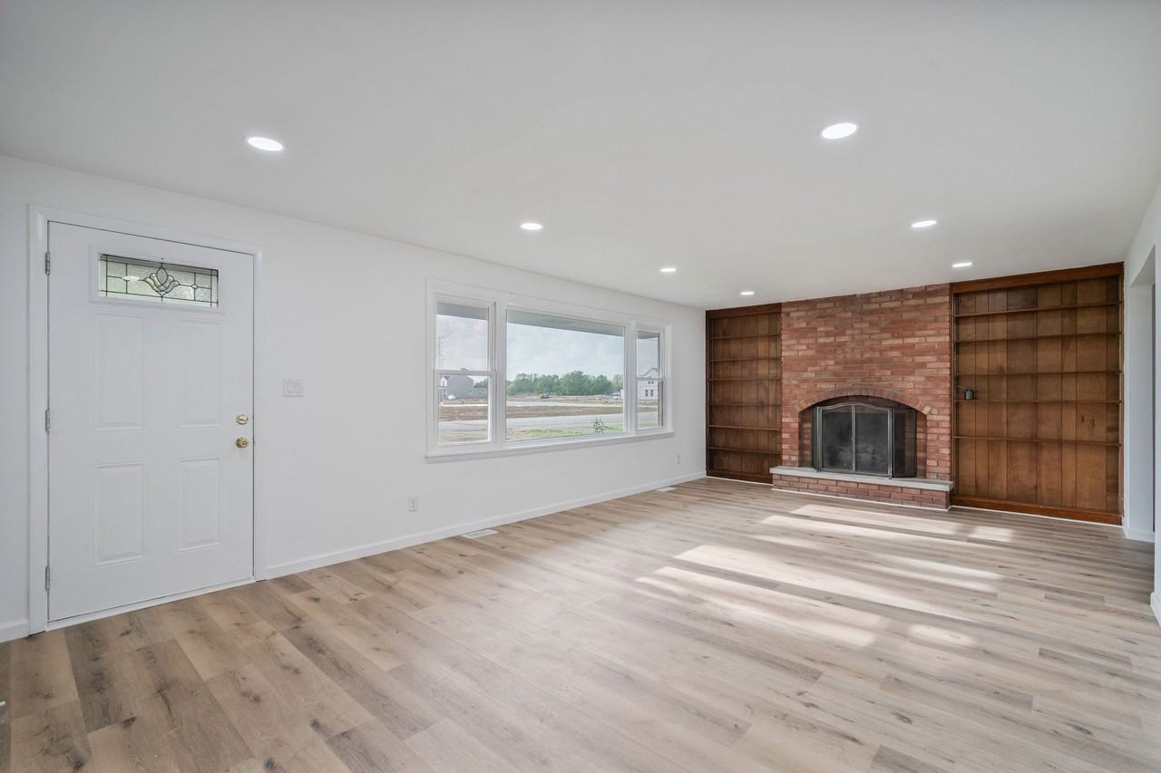 3706 S Park Rd - Photo 3 of 11