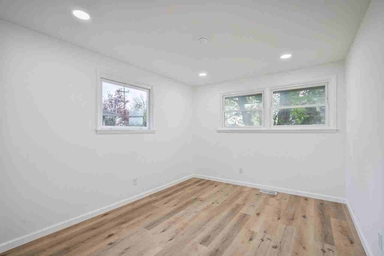 3706 S Park Rd - Photo 5 of 11