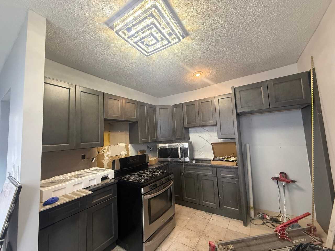 36 Lincoln St #1 - Photo 2 of 11