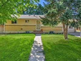featured image of 7540 W Mexico Dr
