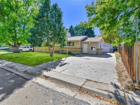 7540 W Mexico Dr - Photo 2 of 10