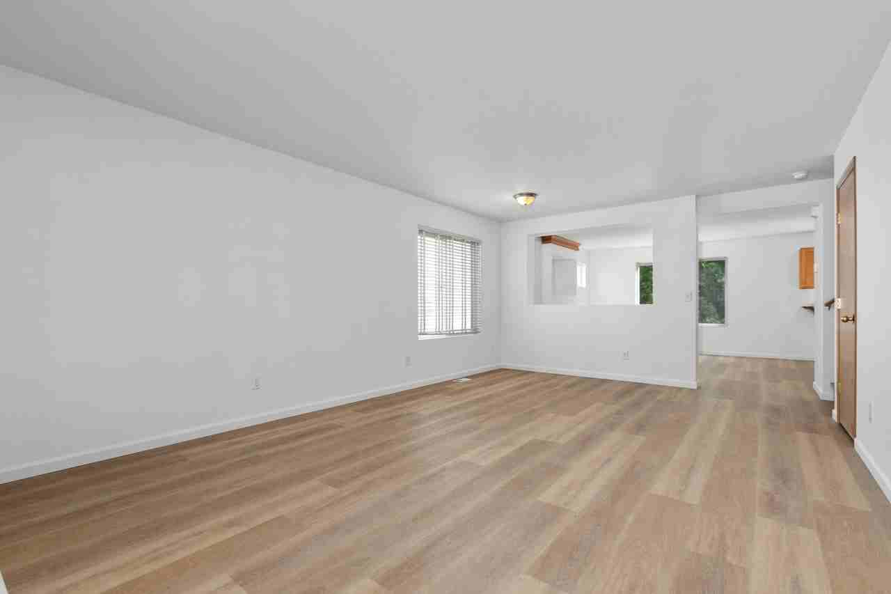 4817 147th Pl Se - Photo 4 of 19