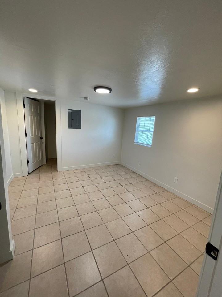 3169 S St #3169A - Photo 2 of 9
