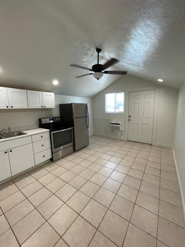 3169 S St #3169A - Photo 5 of 9