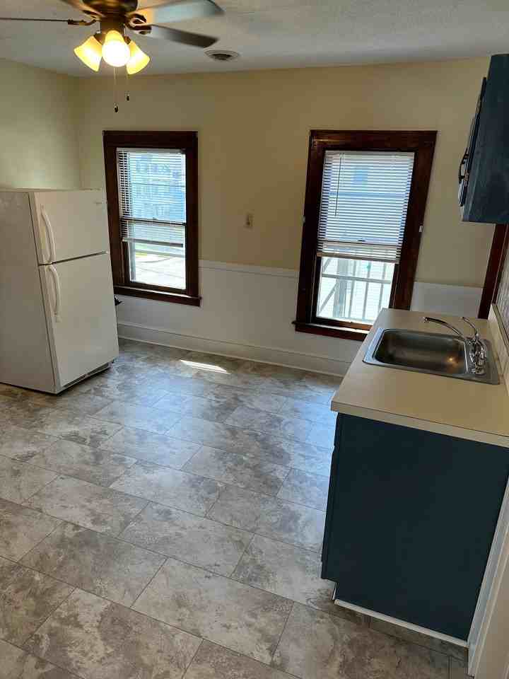 398 East St #3 - Photo 2 of 10