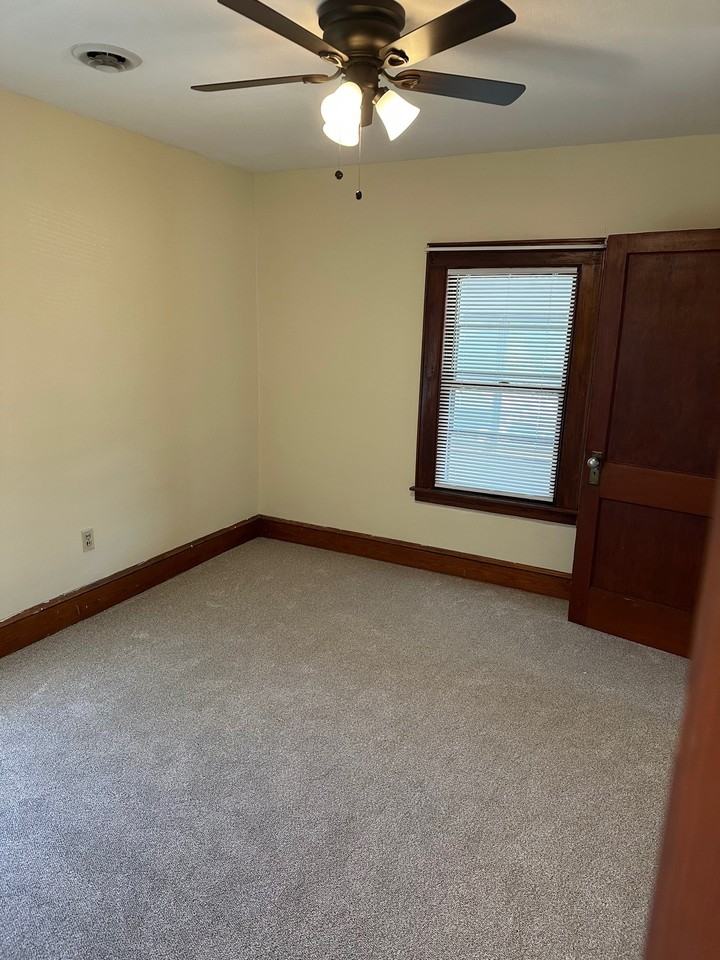398 East St #3 - Photo 4 of 10