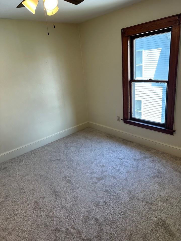 398 East St #3 - Photo 5 of 10