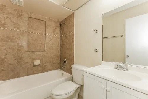 8515 Misty River Ct - Photo 3 of 14