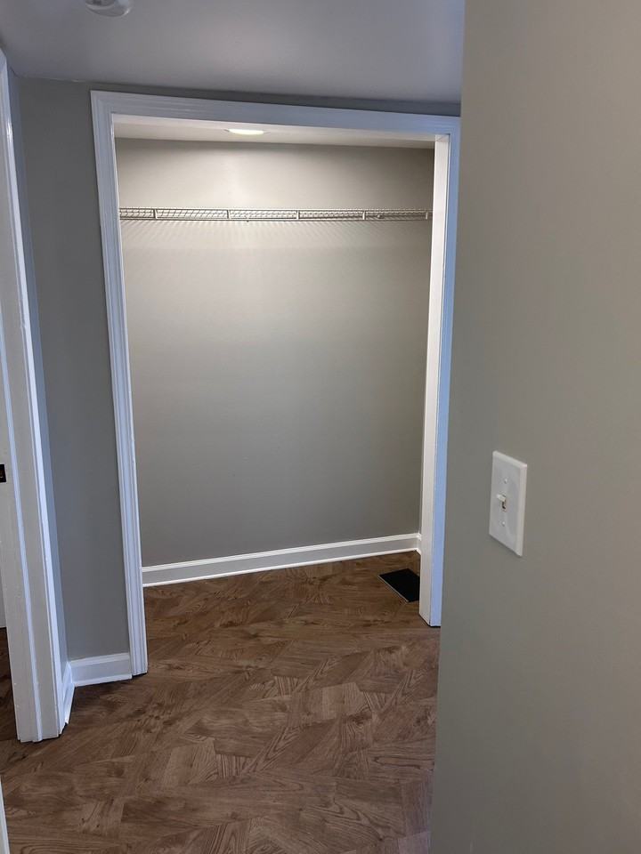 351 Sunset Dr #201 - Photo 4 of 8