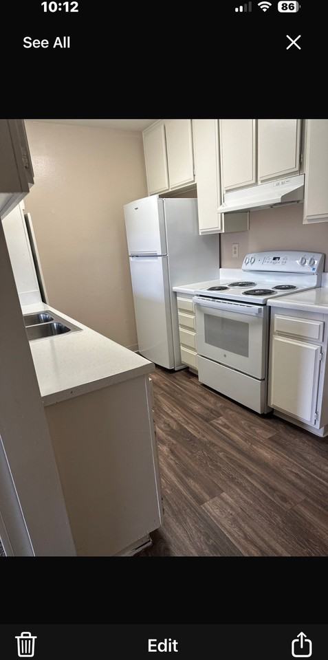 563 Broadway #15 - Photo 4 of 5